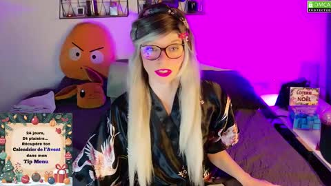 Snapshot of nikki_goldberg chatting on November 30, 2025, 10:52 am Kitty Chatte online show from November 30, 2025, 10:52 am