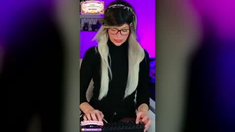 Kitty Chatte online show from April 9, 2026, 5:40 am