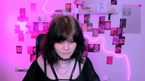 nikki_kiss_ online show from April 23, 2026, 12:29 pm