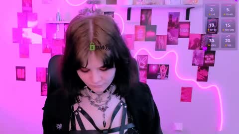 nikki_kiss_ online show from April 25, 2026, 8:50 am