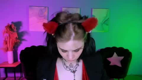 nikki_kiss_ online show from April 27, 2026, 8:56 am