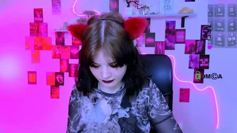 nikki_kiss_ online show from May 13, 2026, 9:06 am