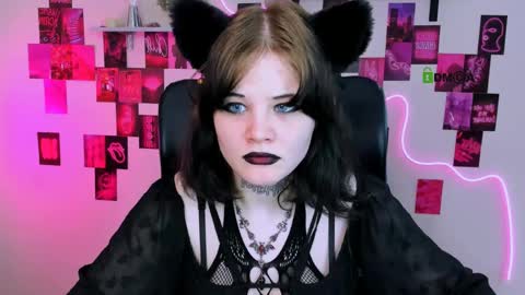 nikki_kiss_ online show from May 21, 2026, 8:54 am