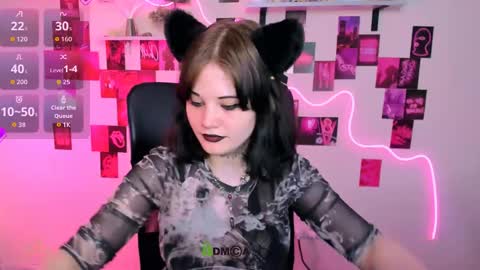 nikki_kiss_ online show from May 22, 2026, 10:21 am