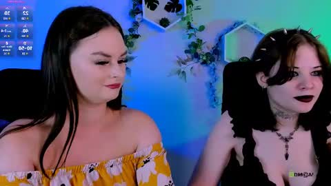 nikki_kiss_ online show from July 22, 2026, 8:39 am