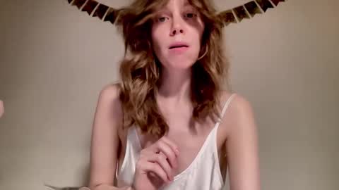 Nikki online show from December 26, 2024, 1:21 pm