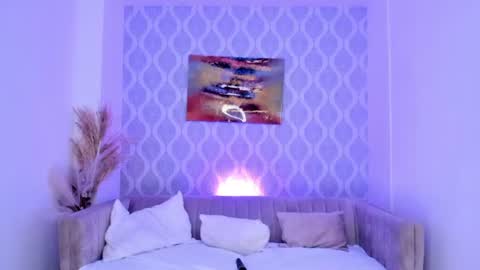 Nicole online show from June 11, 2026, 4:21 am