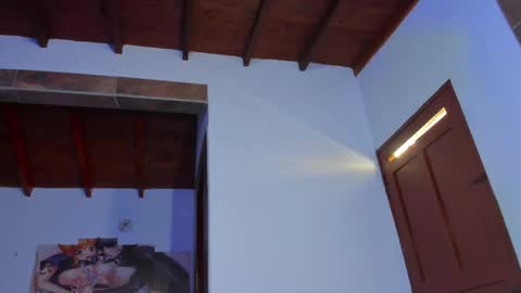 nikki_uwu online show from February 4, 2026, 8:03 pm