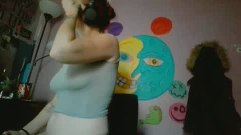 Nikkie online show from May 3, 2026, 10:27 pm
