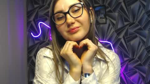 Snapshot of nikkikiss___ chatting on May 16, 2026, 3:22 pm nikkikiss___ online show from May 16, 2026, 3:22 pm