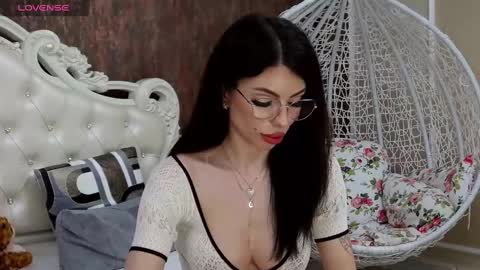 Nikky online show from December 18, 2024, 11:56 am