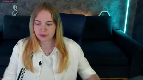 Snapshot of nikkyreyyy chatting on May 16, 2026, 5:48 am nikkyreyyy online show from May 16, 2026, 5:48 am