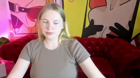 nikkyreyyy online show from July 2, 2026, 5:57 am