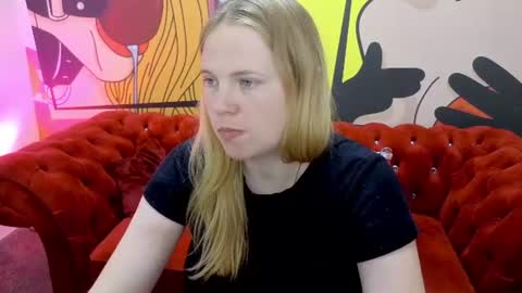 nikkyreyyy online show from July 8, 2026, 5:45 am