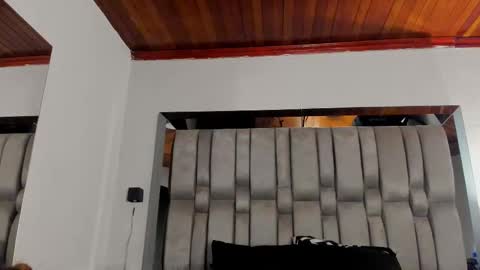     online show from October 29, 2025, 11:34 am