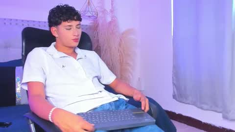 NIKO  online show from December 18, 2025, 7:09 pm