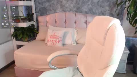Snapshot of niko_robin chatting on June 24, 2026, 9:25 pm Niko Robin online show from June 24, 2026, 9:25 pm