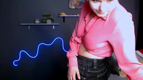 Little Niko  Help me reach my goals online show from February 9, 2025, 5:29 am