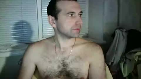 nikolas_vaz online show from February 26, 2025, 9:48 pm