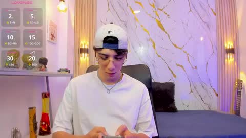 Snapshot of nikolay_gregori chatting on April 26, 2026, 3:59 am online show from April 26, 2026, 3:59 am