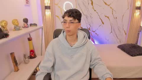 Snapshot of nikolay_gregori chatting on May 20, 2026, 4:07 am online show from May 20, 2026, 4:07 am