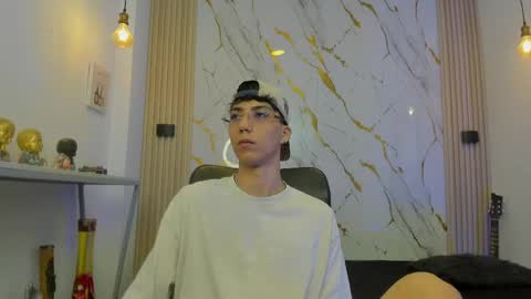 Snapshot of nikolay_gregori chatting on May 24, 2026, 3:55 am online show from May 24, 2026, 3:55 am