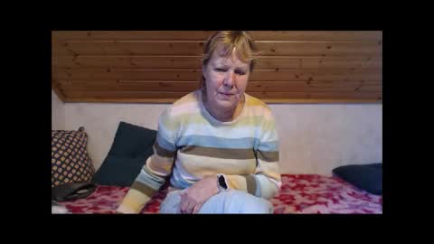 Nikole1 online show from April 4, 2026, 10:57 am