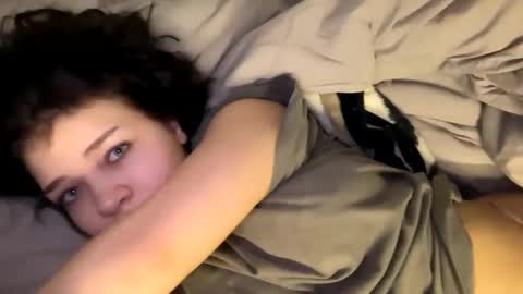 nikoli_naw online show from February 8, 2025, 12:28 am