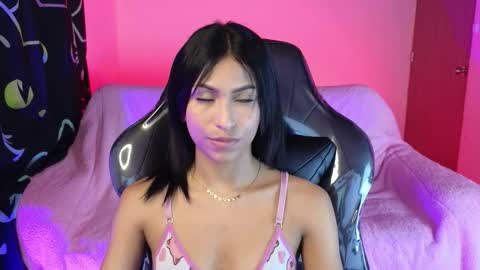 nikolwalter online show from March 18, 2026, 1:42 am