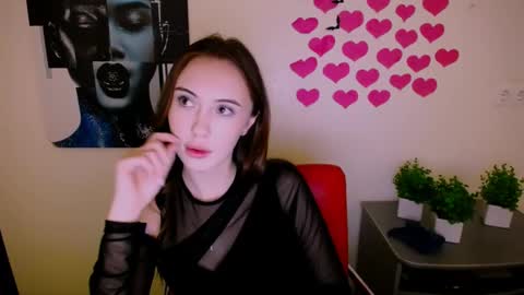 nikonara_ online show from December 15, 2024, 6:26 pm