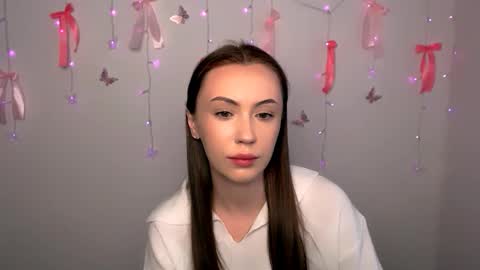 nikonara_ online show from April 11, 2026, 12:20 pm