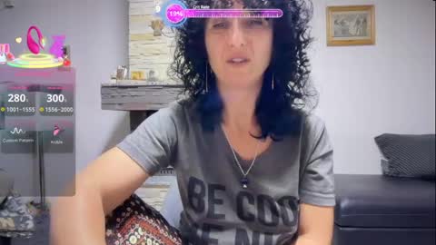 nikol online show from May 15, 2026, 6:59 pm