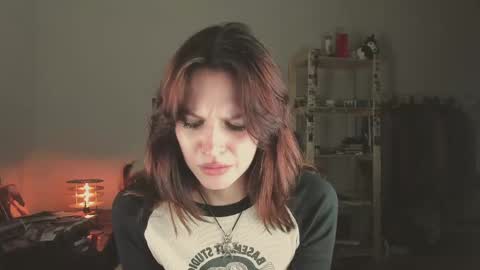 Snapshot of niky_jess chatting on May 17, 2026, 7:54 pm Veronica online show from May 17, 2026, 7:54 pm