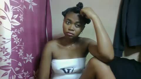 Snapshot of nilahmarie chatting on March 14, 2026, 5:02 am nilah online show from March 14, 2026, 5:02 am