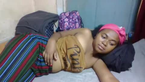 Snapshot of nilahmarie chatting on April 8, 2026, 6:24 am nilah online show from April 8, 2026, 6:24 am