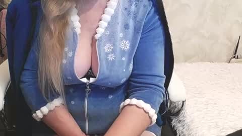 Nimfalove online show from February 2, 2026, 11:25 pm