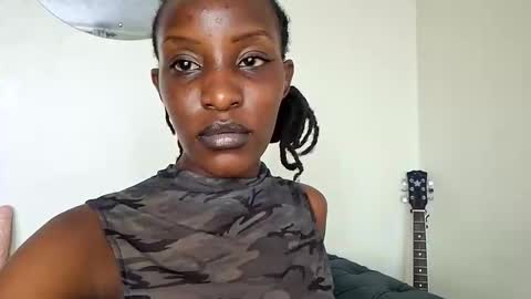 nina_bambi online show from March 8, 2026, 9:35 am