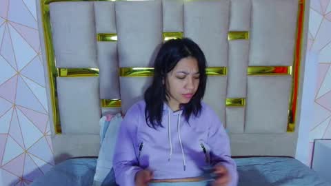 Nina Carther online show from February 4, 2026, 10:21 am