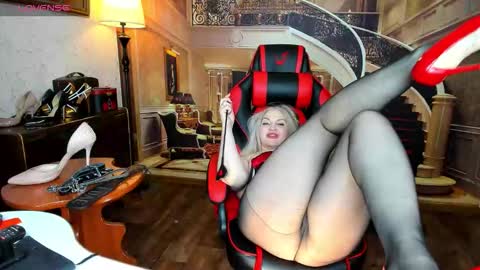 Nina online show from February 11, 2026, 3:11 am