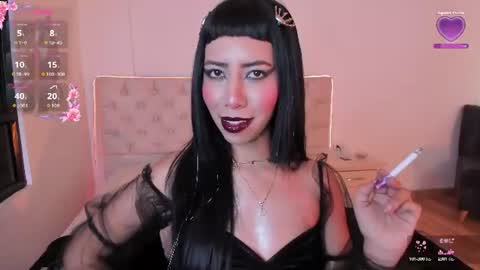 Nina Fox  online show from June 16, 2026, 2:41 pm