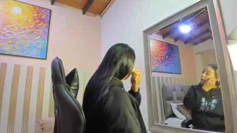 nina_glow_ online show from March 29, 2026, 11:21 am