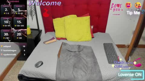 Snapshot of nina_petit chatting on January 26, 2025, 11:08 pm Nina online show from January 26, 2025, 11:08 pm