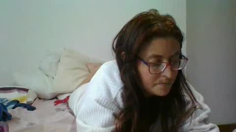 Snapshot of nina_petit chatting on February 17, 2025, 8:04 pm Nina online show from February 17, 2025, 8:04 pm