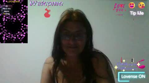 Snapshot of nina_petit chatting on February 23, 2025, 3:02 am Nina online show from February 23, 2025, 3:02 am