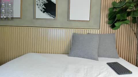 NINA online show from September 22, 2025, 12:29 pm