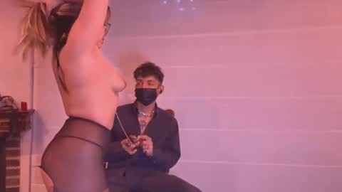 nina_valencia online show from June 6, 2026, 2:16 am
