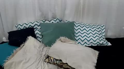 Ninaa fox online show from February 11, 2025, 5:50 pm