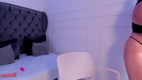 Snapshot of ninaa_rose chatting on August 5, 2026, 10:12 pm nina rose online show from August 5, 2026, 10:12 pm