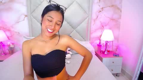 Nina Bravura online show from February 20, 2026, 1:33 pm