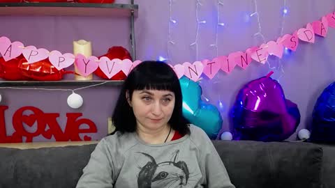 ninaflawlees online show from February 12, 2025, 2:03 am